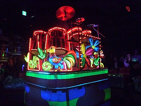 Robot Bar drum kit
Photographer;&nbsp;Simon
2015-02-07&nbsp;18.09.33;&nbsp;Metadata time: '2015 Feb 07 18:09'
Original size:&nbsp;2,048 x 1,536; 774 kB
Filename: 2015-02-07 18.09.33 P1010304 Simon - Robot Bar drum kit.jpeg