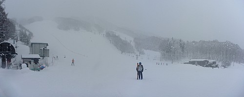Paradise lift
Photographer;&nbsp;Simon
2015-02-10&nbsp;10.25.40;&nbsp;Metadata time: '2015 Feb 10 10:25'
Original size:&nbsp;6,778 x 2,713; 1,992 kB;&nbsp;stitch
Filename: 2015-02-10 10.25.40 Panorama Simon - Paradise lift_stitch.jpg