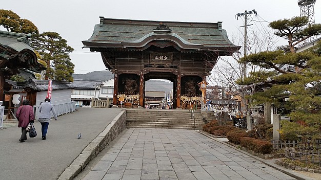 Zenkoji Temple - Niomon gate
Photographer;&nbsp;Jim
2015-02-13&nbsp;14.47.49;&nbsp;Metadata time: '2015 Feb 13 14:47'
Original size:&nbsp;5,312 x 2,988; 5,867 kB
Filename: 2015-02-13 14.47.49 Jim - Zenkoji Temple - Niomon gate.jpeg