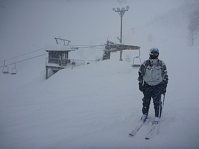 2015-02-14 08.48.56 P1010539 Simon - Jim at top of Lift 4 triple.jpeg: 4000x3000, 4218k (2015 Jun 11 18:45)