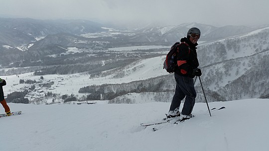 2015-02-14 11.38.43 Jim - Norikura - from Alps 10 lift top station.jpeg: 5312x2988, 4144k (2015 Jun 11 18:52)