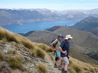 2016-01-02 12.30.34 P1000097 Brian - Philip and Simon Lake beyond.jpeg: 4000x3000, 4806k (2016 Feb 08 13:46)