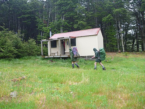 2016-01-03 15.26.33 P1040054 Philip - arriving at South Temple Hut.jpeg: 4320x3240, 5437k (2016 Jan 03 15:26)