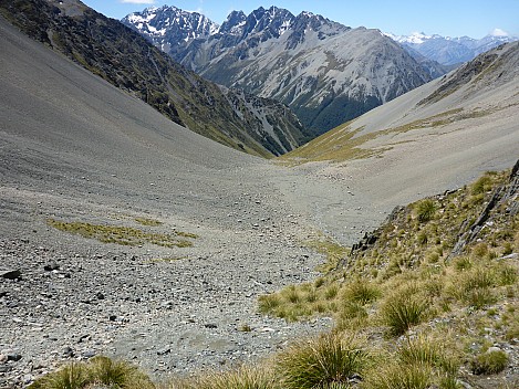 2016-01-04 14.17.28 P1000302 Simon - view down valley.jpeg: 4608x3456, 6150k (2016 Jan 04 14:17)