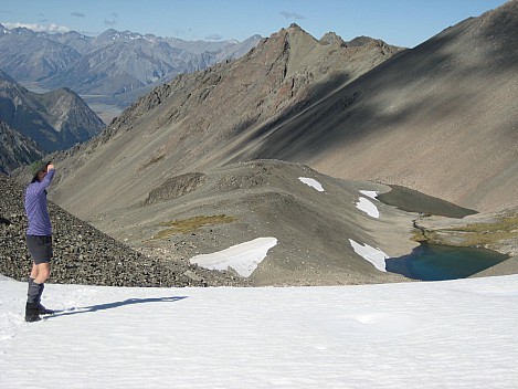 2016-01-04 17.38.29 IMG_2399 Bruce - Brian looking back from Watson Saddle.jpeg: 2816x2112, 605k (2016 Jan 12 21:18)