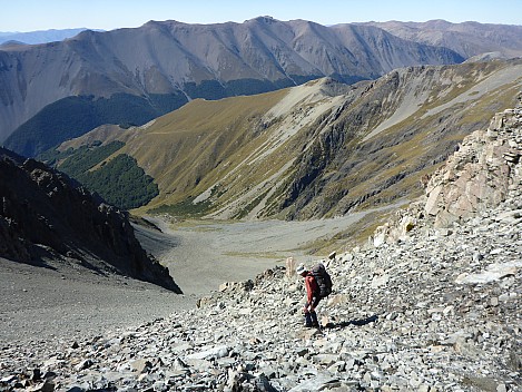 2016-01-05 10.02.28 P1000317 Simon - Bruce starting down scren slope.jpeg: 4608x3456, 5838k (2016 Jan 05 10:02)