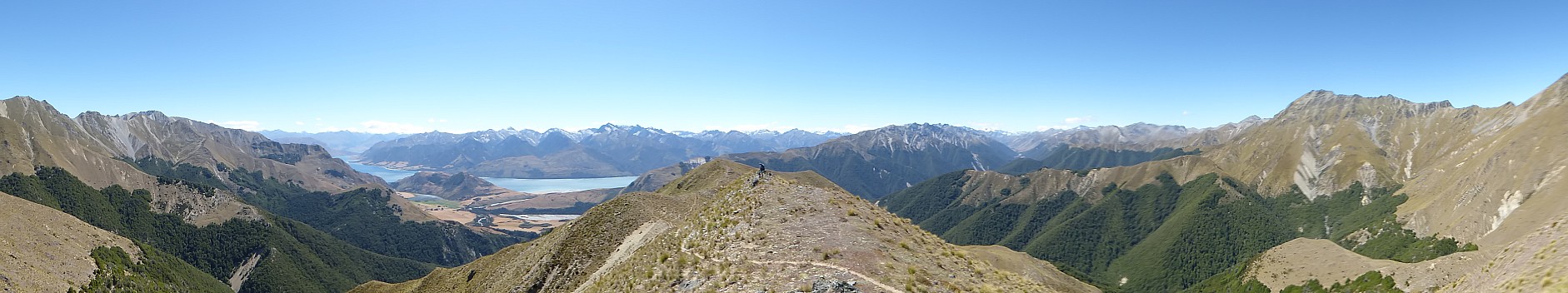 2016-01-09 15.42.20 P1000171 Brian - ridge panorama.jpeg: 4576x856, 2107k (2016 Jan 09 15:42)