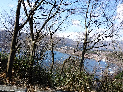 Lake From Bus
Photographer;&nbsp;Simon
2016-03-02&nbsp;13.25.05;&nbsp;Metadata time: '2016 Mar 02 13:25'
Original size:&nbsp;4,608 x 3,456; 6,096 kB
Filename: 2016-03-02 13.25.05 P1000805 Simon - lake from bus.jpeg