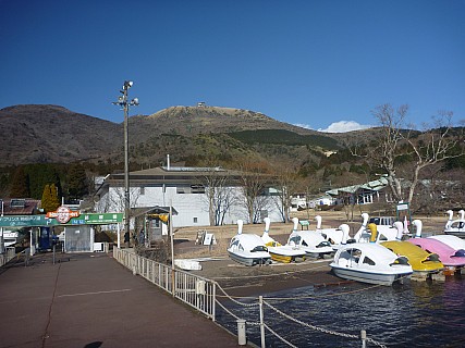 Hakone-en from the wharf
Photographer;&nbsp;Adrian
2016-03-02&nbsp;15.03.27;&nbsp;Metadata time: '2016 Mar 02 15:03'
Original size:&nbsp;4,000 x 3,000; 6,104 kB
Filename: 2016-03-02 15.03.27 P1020392 Adrian - Hakone-en from the wharf.jpeg