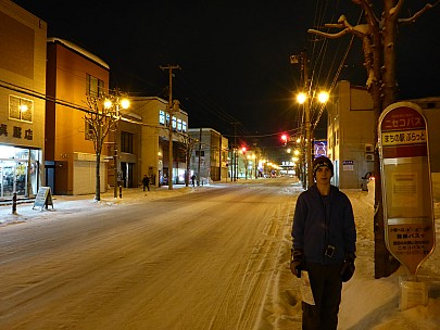 2016-02-23 18.38.23 P1000431 Simon - Adrian at bus stop.jpeg: 4608x3456, 6382k (2016 Feb 23 18:38)