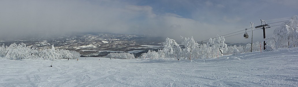 2016-02-27 13.48.53 P1000536 Simon - view down Steamboat B course panorama.jpeg: 2880x848, 1200k (2016 May 24 21:32)