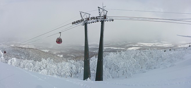 2016-02-27 14.11.43 Panorama Simon - Heavenly view from Mt Isola_stitch.jpg: 7134x3296, 19170k (2016 Apr 19 19:29)