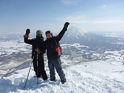 2016-02-28 10.44.01 P1000592 Simon - Adrian and me on the second summit.jpeg: 4608x3456, 6154k (2016 Feb 28 10:44)