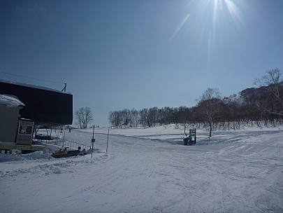 2016-02-28 12.15.49 P1020299 Adrian - top of Hanazono Quad 2.jpeg: 4000x3000, 4802k (2016 Mar 07 22:35)