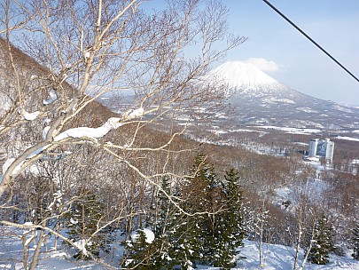 2016-02-28 15.26.22 P1000660 Simon - from top of Mori-no Chair.jpeg: 4608x3456, 6076k (2016 Feb 28 15:26)