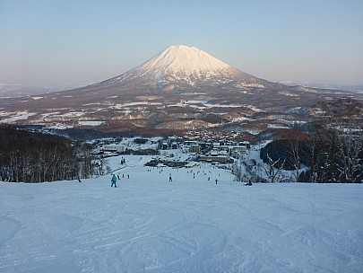 2016-02-28 16.41.59 P1000706 Simon - down Alpen course.jpeg: 4608x3456, 5993k (2016 Feb 28 16:41)