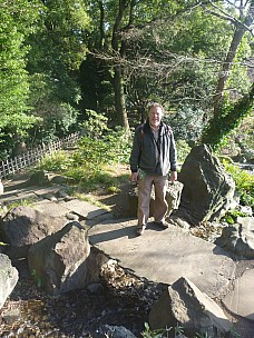 2016-03-01 15.58.15 P1020362 Adrian - Simon on garden lakes path.jpeg: 3000x4000, 5944k (2016 Mar 07 22:35)