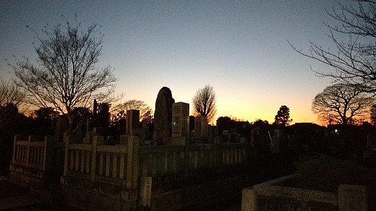 2017-01-11 17.18.32 IMG_20170111_171831061 Simon - Yanaka Cemetary.jpeg: 4160x2340, 991k (2017 Jan 11 21:22)