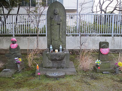 Monk's grave
Photographer;&nbsp;Anne
2017-01-11&nbsp;16.41.10;&nbsp;Metadata time: '2017 Jan 11 16:41'
Original size:&nbsp;4,608 x 3,456; 7,288 kB
Filename: 2017-01-11 16.41.10 IMG_8303 Anne - Monk's grave.jpeg