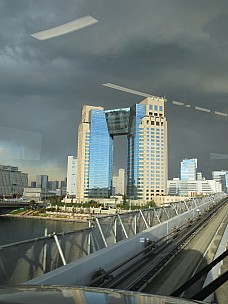 2017-01-13 15.06.36 IMG_8457 Anne - view from Yurikamome train.jpeg: 3456x4608, 5035k (2017 Jan 26 18:34)