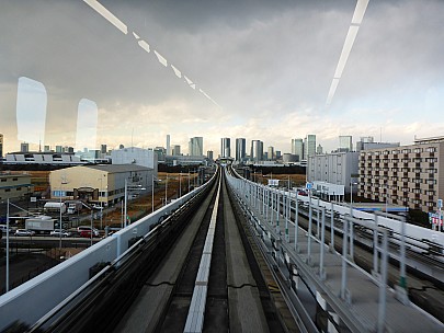 2017-01-13 15.10.14 P1010235 Simon - view from Yurikamome train roadway.jpeg: 4608x3456, 6002k (2017 Jan 29 09:37)