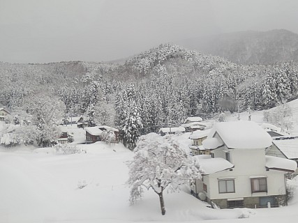 View from bus to Iiyama Station
Photographer;&nbsp;Anne
2017-01-17&nbsp;07.42.20;&nbsp;Metadata time: '2017 Jan 17 07:42'
Original size:&nbsp;4,608 x 3,456; 4,839 kB
Filename: 2017-01-17 07.42.20 IMG_8664 Anne - view from bus to Iiyama Station.jpeg