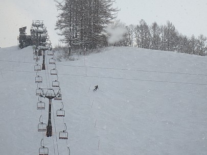 2017-01-19 14.44.34 IMG_8910 Anne - Simon skiing Mukoubayashi course.jpeg: 4608x3456, 5526k (2017 Jan 26 18:36)