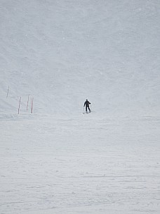 2017-01-19 14.44.52 IMG_8912 Anne - SImon skiing Mukoubayashi course.jpeg: 3456x4608, 4510k (2017 Jan 26 18:36)