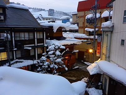2017-01-20 06.39.04 P1010492 Simon - street view from Ryokan Jon Nobi.jpeg: 4608x3456, 5733k (2017 Aug 04 21:18)