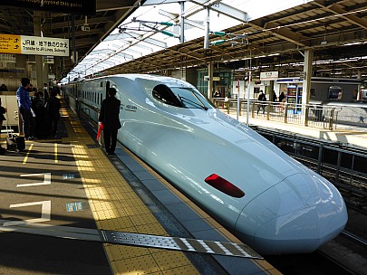 2017-01-20 12.48.11 P1010527 Simon - Shankansen at Shin-Osaka station.jpeg: 4608x3456, 5967k (2017 Jan 29 10:22)