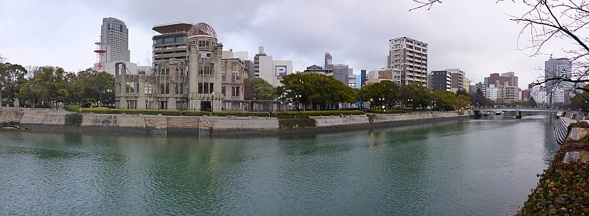 2017-01-20 16.57.56 Panorama Simon - Atomic bomb dome across Motoyasu River.jpg: 8246x3032, 21182k (2017 May 27 14:45)