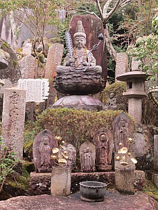 2017-01-21 16.43.38 IMG_9161 Anne - budda statues amonst rocks.jpeg: 3456x4608, 7433k (2017 Jan 26 18:36)