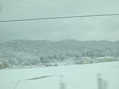 2017-01-23 10.56.03 IMG_9303 Anne - snowy view from train.jpeg: 4608x3456, 3852k (2017 Jan 26 18:37)
