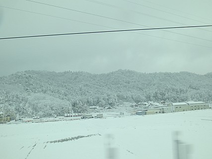 Snowy View From Train
Photographer;&nbsp;Anne
2017-01-23&nbsp;10.56.03;&nbsp;Metadata time: '2017 Jan 23 10:56'
Original size:&nbsp;4,608 x 3,456; 3,852 kB
Filename: 2017-01-23 10.56.03 IMG_9303 Anne - snowy view from train.jpeg