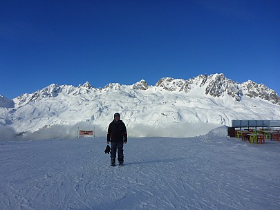 At TPH Lognan plaza
Photographer;&nbsp;Simon
2018-01-23&nbsp;11.51.40;&nbsp;Metadata time: '2018 Jan 23 11:51'
Original size:&nbsp;4,608 x 3,456; 6,199 kB
Filename: 2018-01-23 11.51.40 P1010807 Simon - at TPH Lognan plaza.jpeg