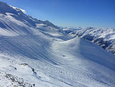 View at top of La Herse
Photographer;&nbsp;Simon
2018-01-23&nbsp;13.33.41;&nbsp;Metadata time: '2018 Jan 23 13:33'
Original size:&nbsp;4,608 x 3,456; 5,824 kB
Filename: 2018-01-23 13.33.41 P1010823 Simon - view at top of La Herse.jpeg