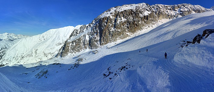 View at top of La Herse
Photographer;&nbsp;Simon
2018-01-23&nbsp;14.22.35;&nbsp;Metadata time: '2018 Jan 23 14:22'
Original size:&nbsp;10,749 x 4,637; 45,714 kB;&nbsp;stitch
Filename: 2018-01-23 14.22.35 Panorama Simon - view at top of La Herse_stitch.jpg