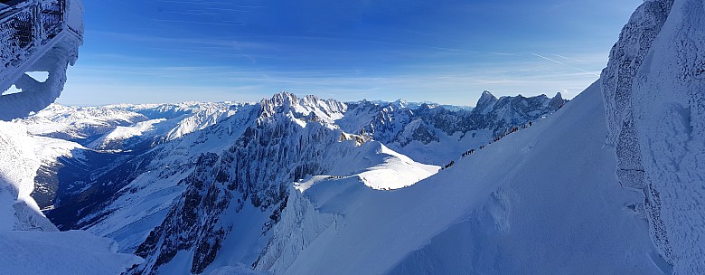 View of L'Aiguille du Midi arête
Photographer;&nbsp;Jim
2018-01-24&nbsp;10.16.31;&nbsp;Metadata time: '2018 Jan 24 10:16'
Original size:&nbsp;10,807 x 4,211; 33,310 kB;&nbsp;stitch
Filename: 2018-01-24 10.16.31 Jim - view of L'Aiguille du Midi arête_stitch.jpg