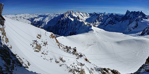 Vallée Blance névé
Photo: Simon
2018-01-24 10.40.15; '2018 Jan 24 10:40'
Original size: 5,092 x 2,532; 9,113 kB; stitch
2018-01-24 10.40.15 LG6 Simon - Vallée Blance névé_stitch.jpg