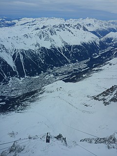 2018-01-25 17.28.23 P1010981 Simon - view down Aiguille du Midi lift.jpeg: 3456x4608, 5024k (2018 Jan 25 17:28)
