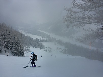 Jim on Val Veny La Zerotta below
Photographer;&nbsp;Simon
2018-01-26&nbsp;12.05.03;&nbsp;Metadata time: '2018 Jan 26 12:05'
Original size:&nbsp;4,608 x 3,456; 6,130 kB
Filename: 2018-01-26 12.05.03 P1010996 Simon - Jim on Val Veny La Zerotta below.jpeg