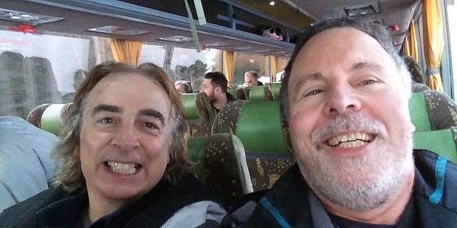 Selfie on Courmayeur bus
Photographer;&nbsp;Simon
2018-01-26&nbsp;08.39.23;&nbsp;Metadata time: '2018 Jan 26 08:39'
Original size:&nbsp;2,560 x 1,280; 990 kB
Filename: 2018-01-26 08.39.23 LG6 Simon - selfie on Courmayeur bus.jpeg