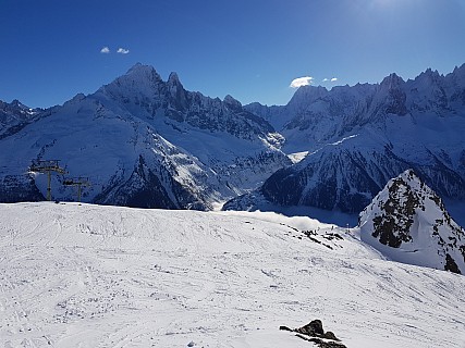 L'Index Evettes
Photographer;&nbsp;Jim
2018-01-27&nbsp;11.05.11;&nbsp;Metadata time: '2018 Jan 27 11:05'
Original size:&nbsp;4,032 x 3,024; 4,552 kB
Filename: 2018-01-27 11.05.11 Jim - l'Index Evettes.jpeg