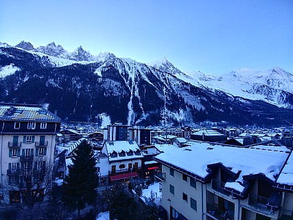 View from Hotel Richemond
Photographer;&nbsp;Simon
2018-01-28&nbsp;09.21.10;&nbsp;Metadata time: '2018 Jan 28 09:21'
Original size:&nbsp;4,160 x 3,120; 4,212 kB
Filename: 2018-01-28 09.21.10_HDR LG6 Simon - view from Hotel Richemond.jpeg