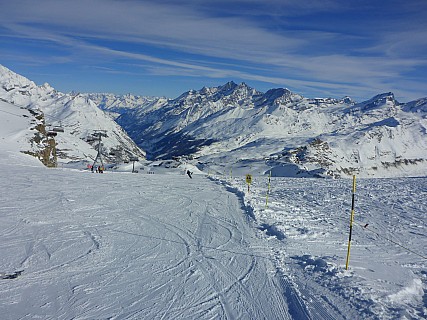 View from top of Furggsattel chair
Photographer;&nbsp;Simon
2018-01-30&nbsp;10.54.38;&nbsp;Metadata time: '2018 Jan 30 10:54'
Original size:&nbsp;4,608 x 3,456; 6,107 kB
Filename: 2018-01-30 10.54.38 P1020101 Simon - view from top of Furggsattel chair.jpeg