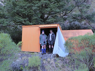 2018-07-07 15.08.47 P1010297 Brian - Simon and Alan at Rockslide Hut.jpeg: 4000x3000, 5107k (2018 Jul 10 22:07)