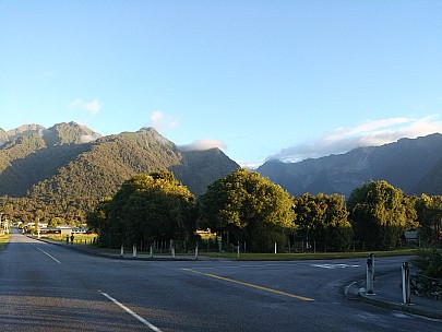 2019-01-12 20.48.04_HDR LG6 Simon - Fox Glacier.jpeg: 4160x3120, 5024k (2019 Jan 12 20:58)