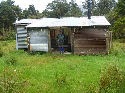 2019-01-13 10.56.29 P1000556 Jim - Simon at Condon Hut.jpeg: 4320x3240, 5177k (2019 May 10 21:46)