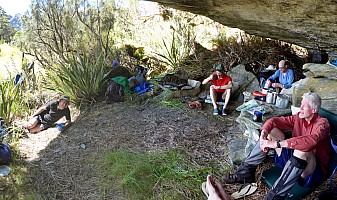 Tunnel Creek Hut to Paringa Rock Biv