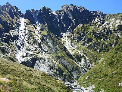 2019-01-15 14.22.24 P1020492 Simon - waterfalls off the McCullaugh Glacier.jpeg: 4608x3456, 6212k (2019 Jun 20 21:11)